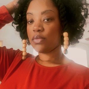 Meet your Posher, Carlotta